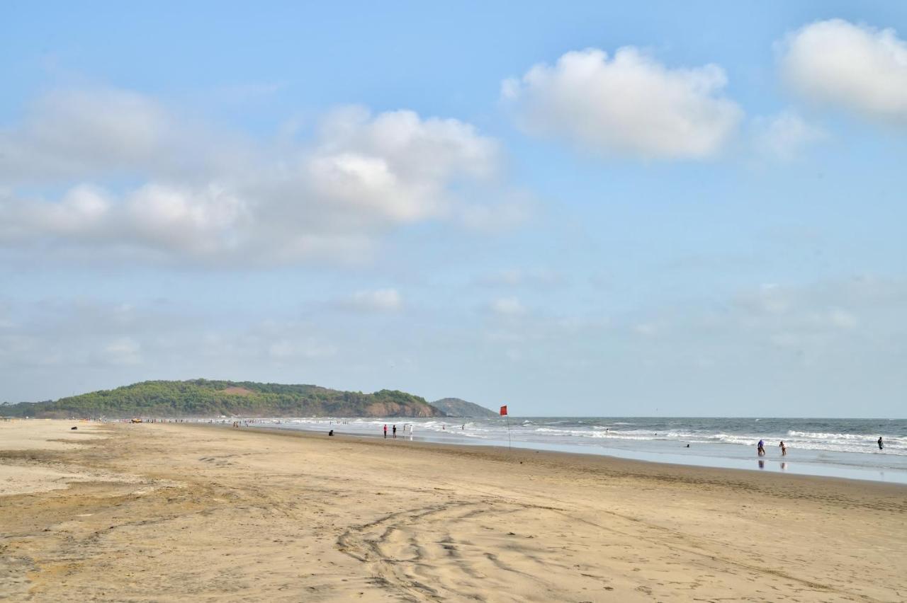 Morjim Holiday Beach Resort Kültér fotó